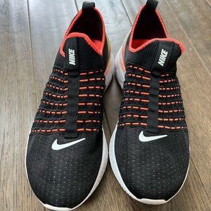 Women’s Nike React Phantom Run Flyknit 2 running shoe size 9.5